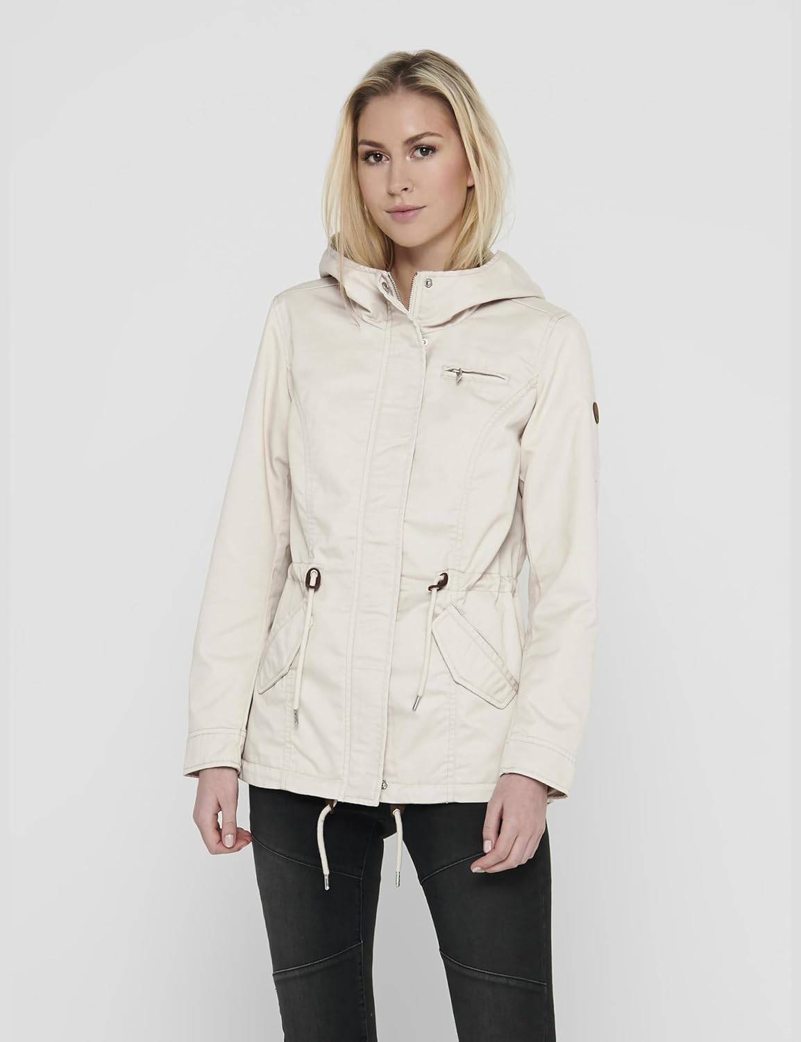 Detalle de ONLY Female Leinen Parka Jacke mit Kapuze – bequem & weich auf der Haut