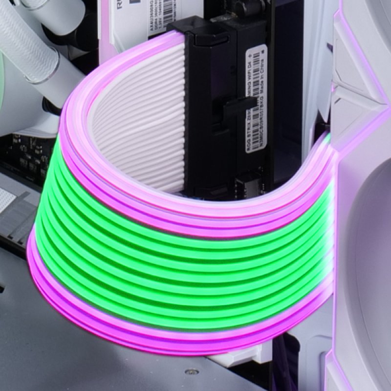 Detalle de LIAN LI Strimer Wireless ARGB: extensión 12V-2x6 con control inalámbrico para GPU