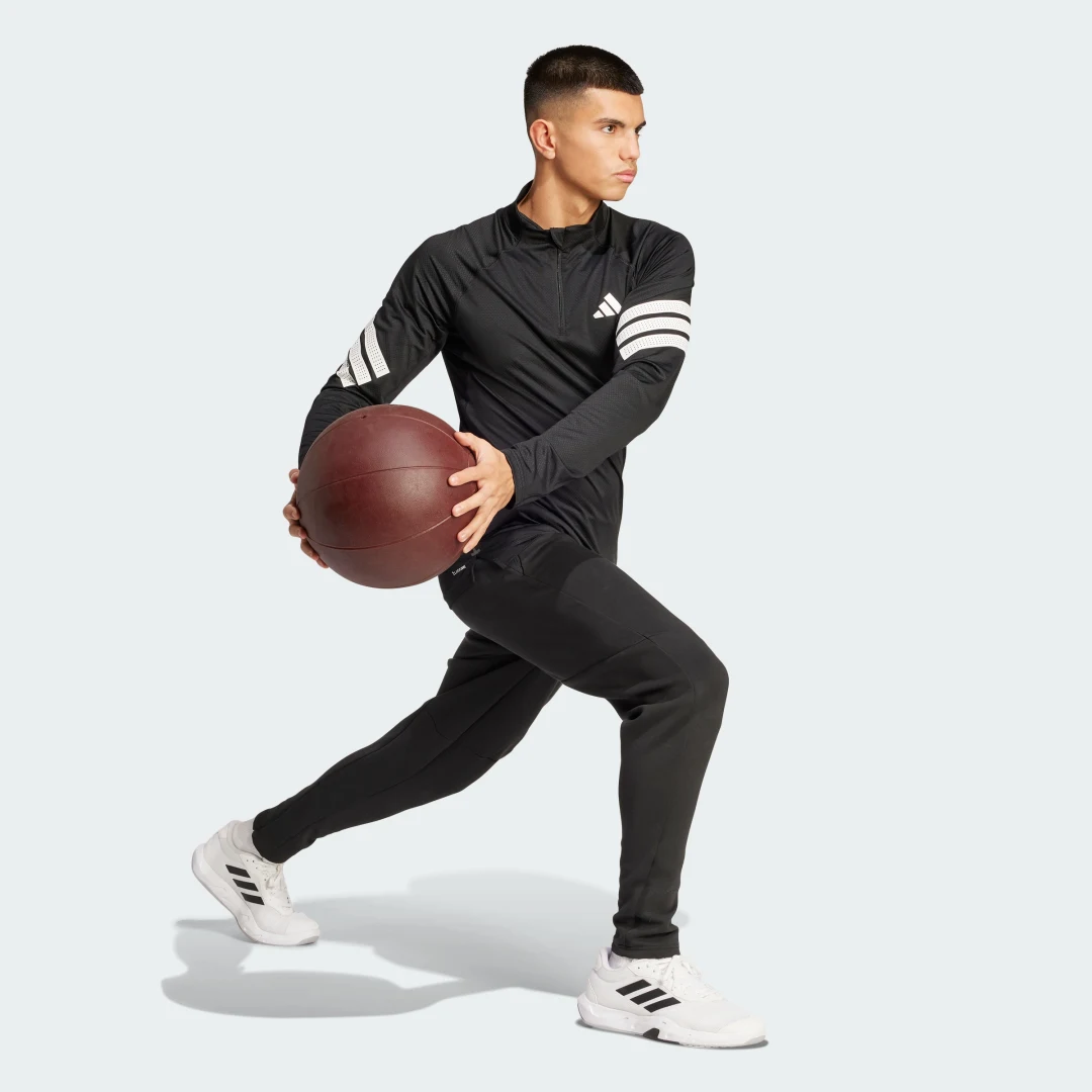 Detalle de adidas Camiseta Icon 1/4-Zip de 3 bandas en negro