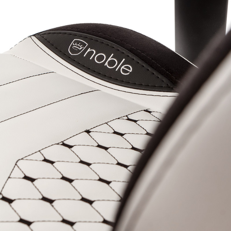Thumbnail 1 de Noblechairs Epic: Silla Gaming Acolchada Blanca, lujo a un precio razonable