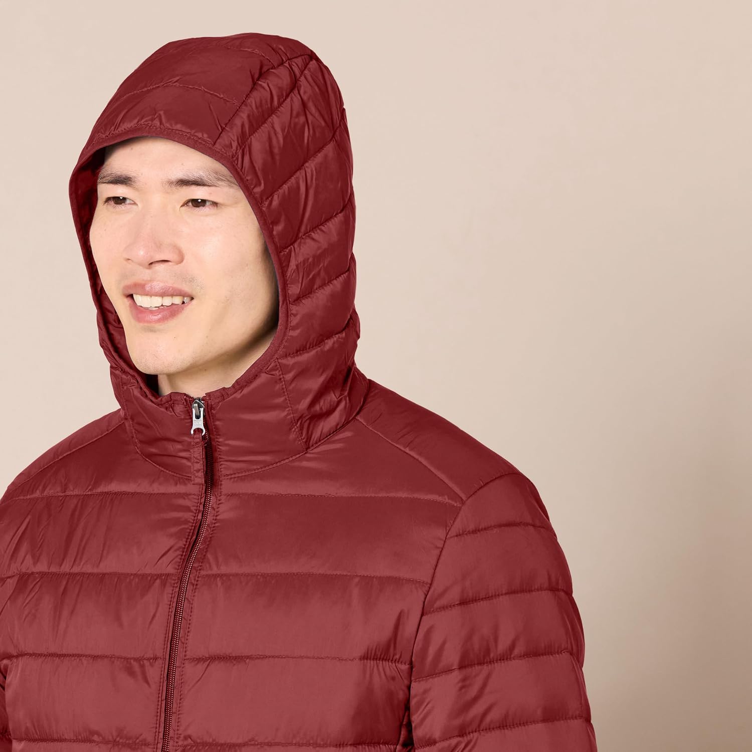 Thumbnail 2 de Amazon Essentials Packable Hooded Puffer Jacket