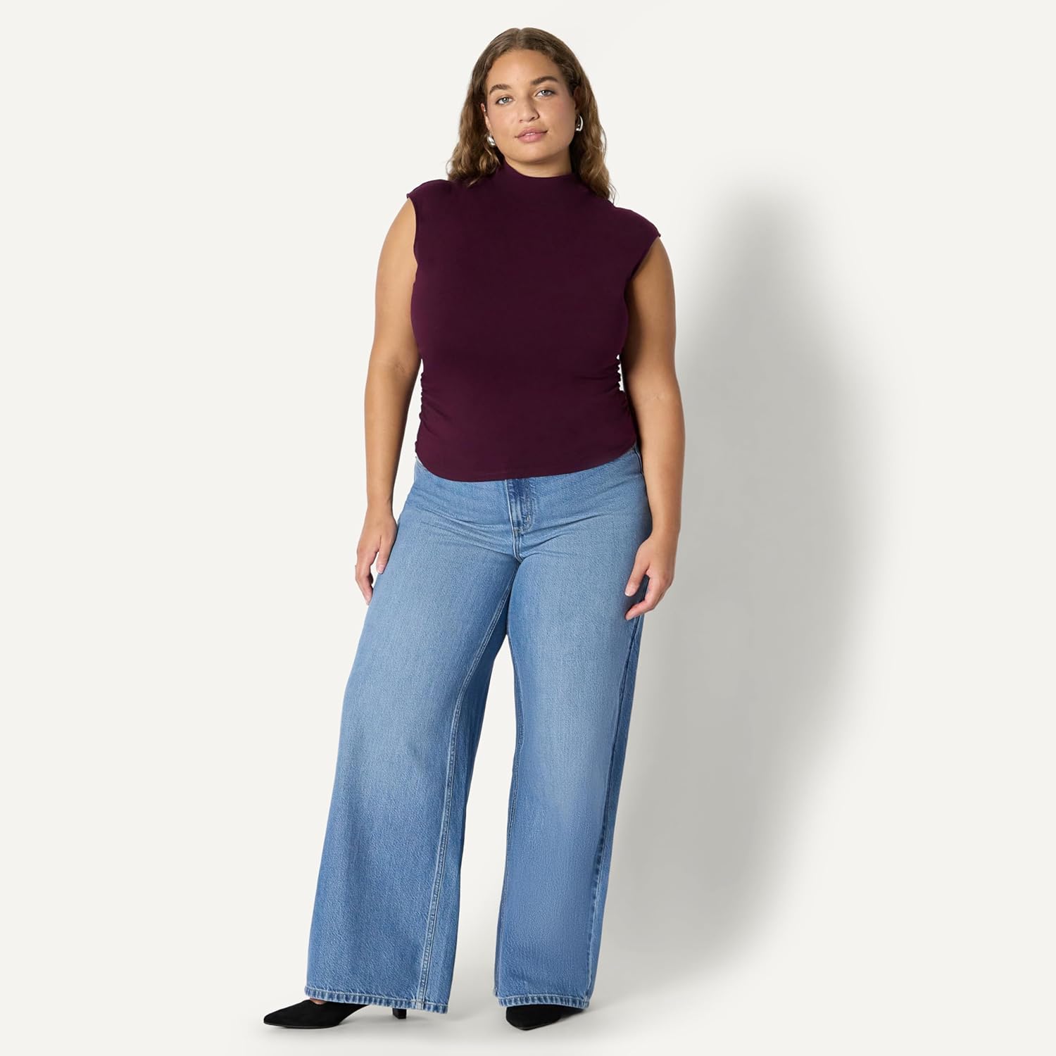 Thumbnail 6 de Amazon Essentials Women's Slim-Fit Sleeveless High-Neck Top