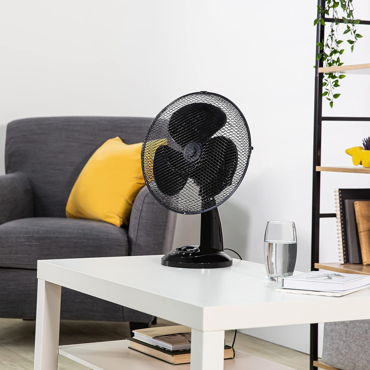 Thumbnail 4 de Zanussi ZNPDF1221B 12-inch portable desk fan (black) with 3 speed settings