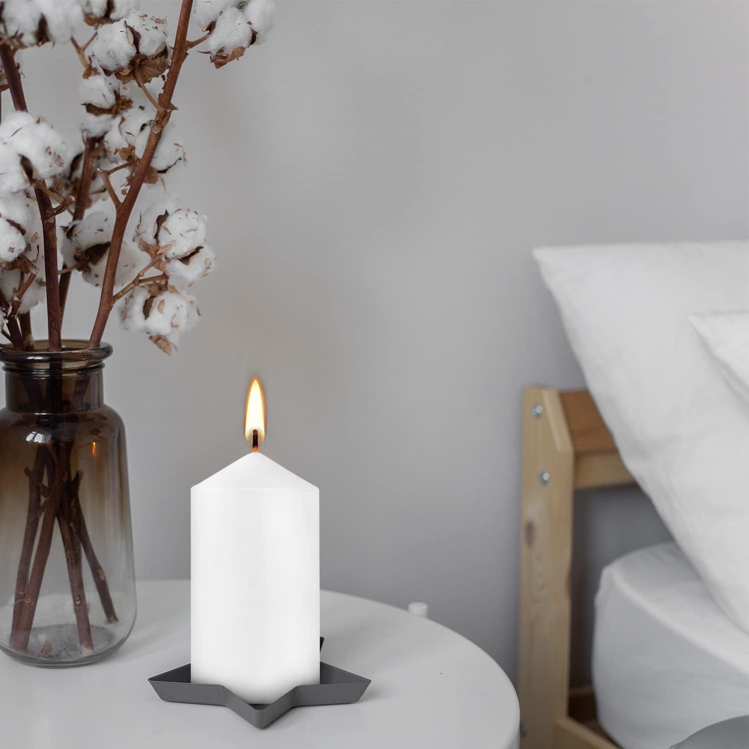 Detalle 2 de YOROXRG 2"x4" High White Pillar Candles (Set of 20) — Unscented, Dripless & Smokeless