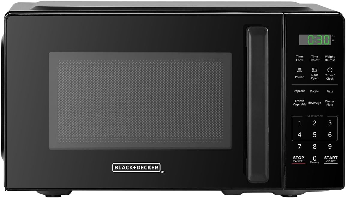 Detalle de BLACK+DECKER EM7P01P7 Countertop Microwave Oven 0.7 Cu Ft, 700W