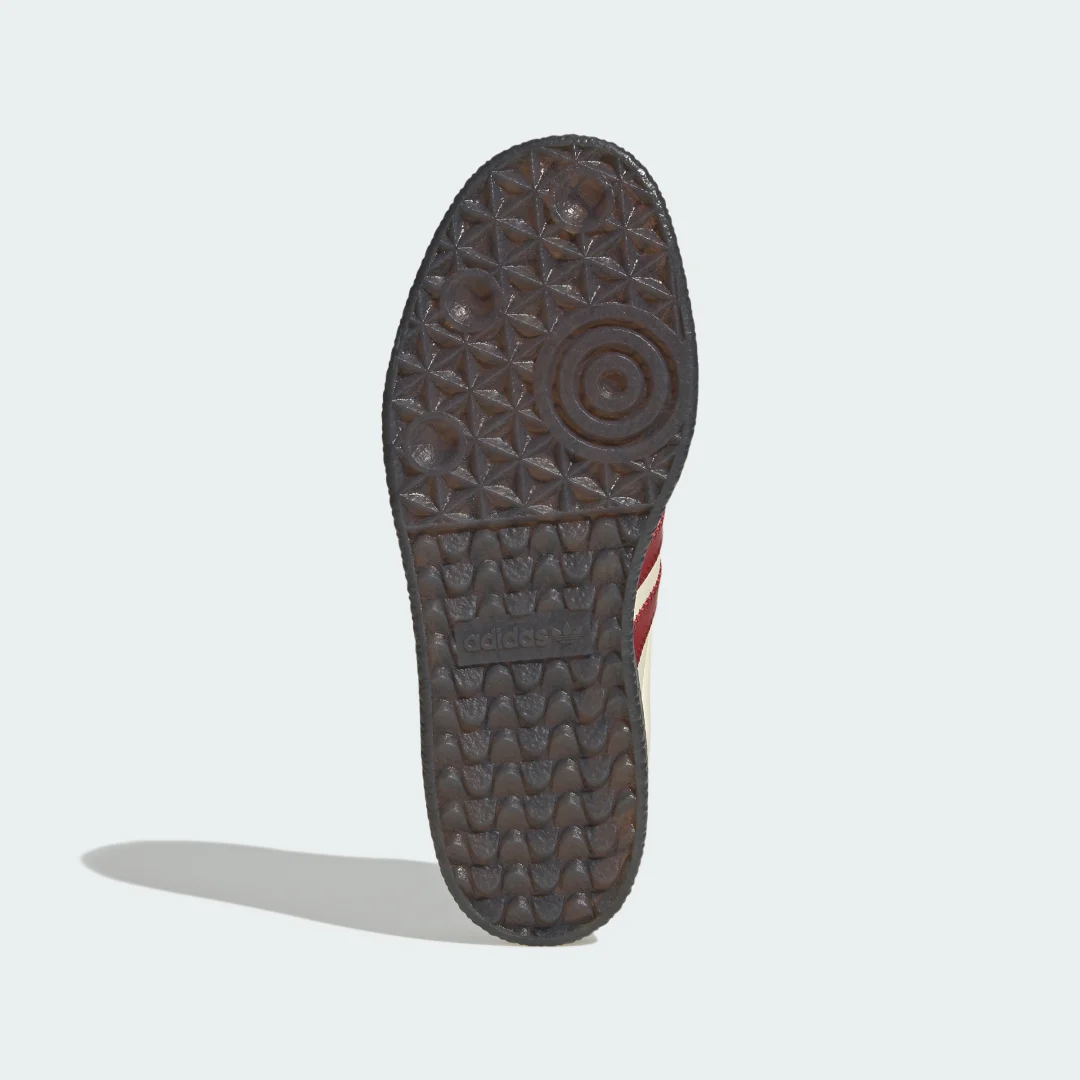 Detalle de ZAPATILLA SAMBAE de Adidas – estilo clásico en blanco para el día a día