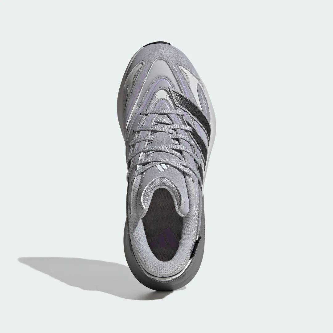Detalle de Zapatilla Lightblaze ATR de Adidas: gris, para uso diario y entreno ligero