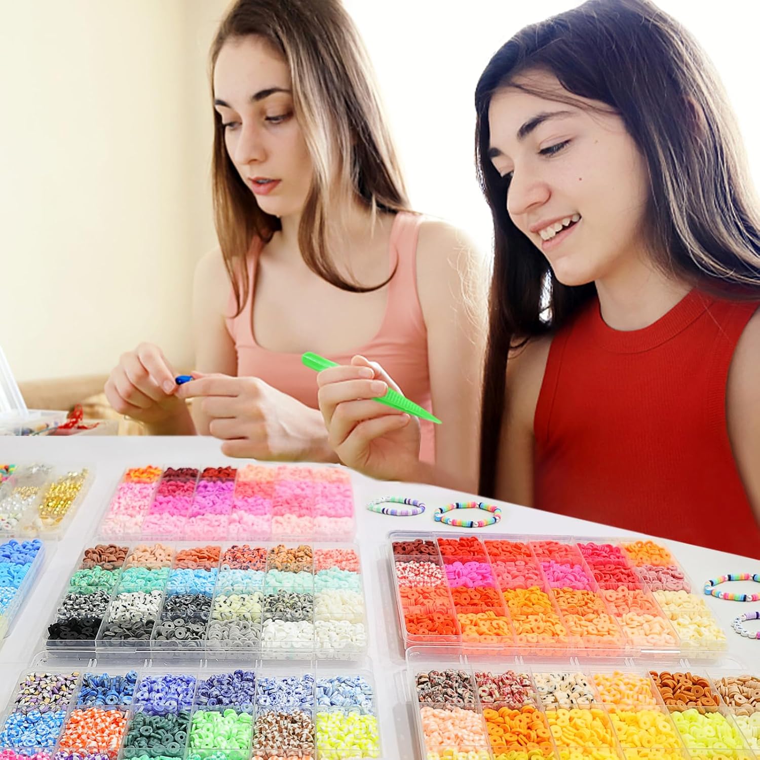Detalle de Dazhqp 45000 Pcs Clay Beads Friendship Bracelet Kit – 192 Colours, 9 Boxes