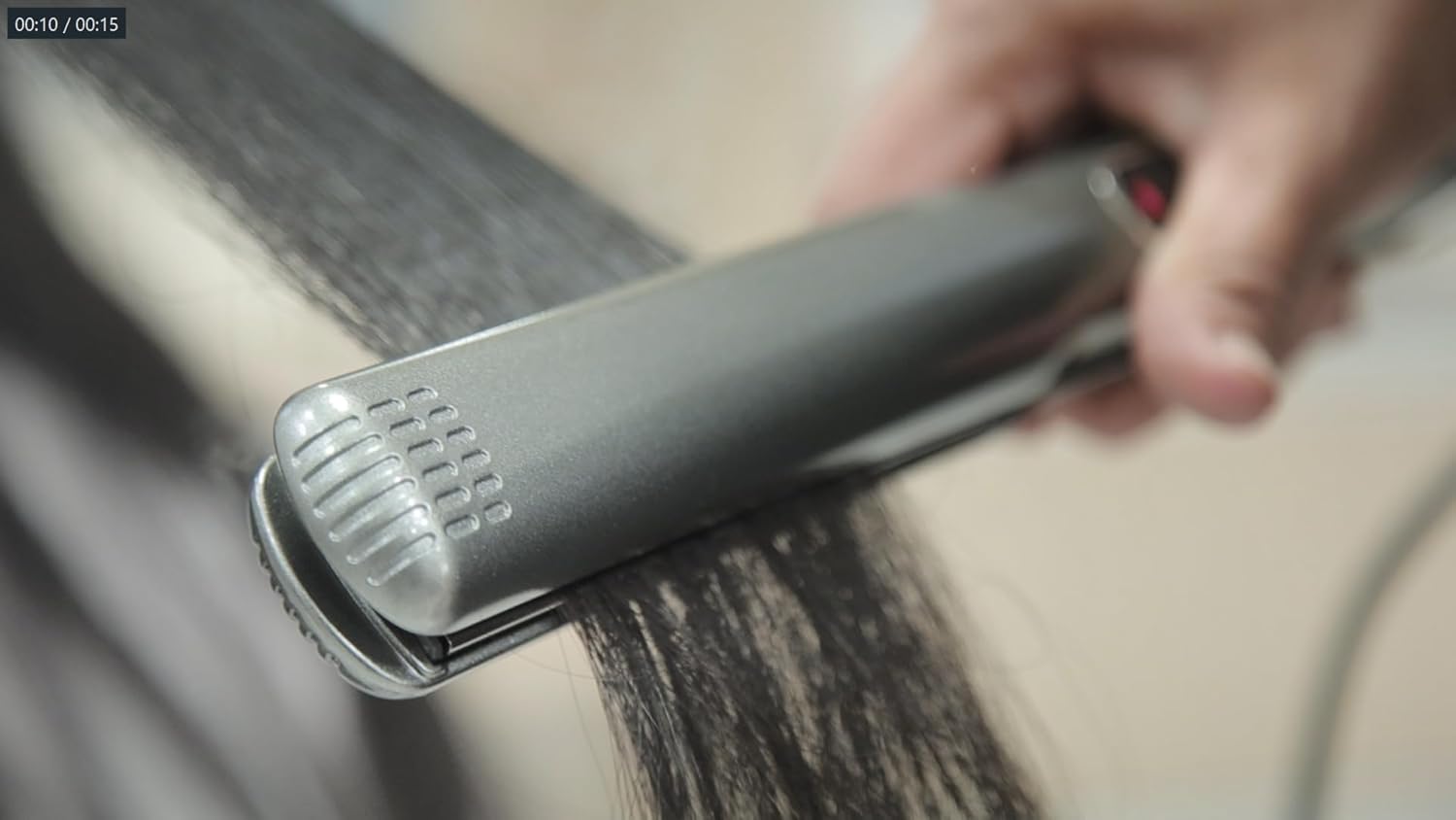 Detalle de Lizze Extreme Professional Hair Straightener with Nano Titanium Technology