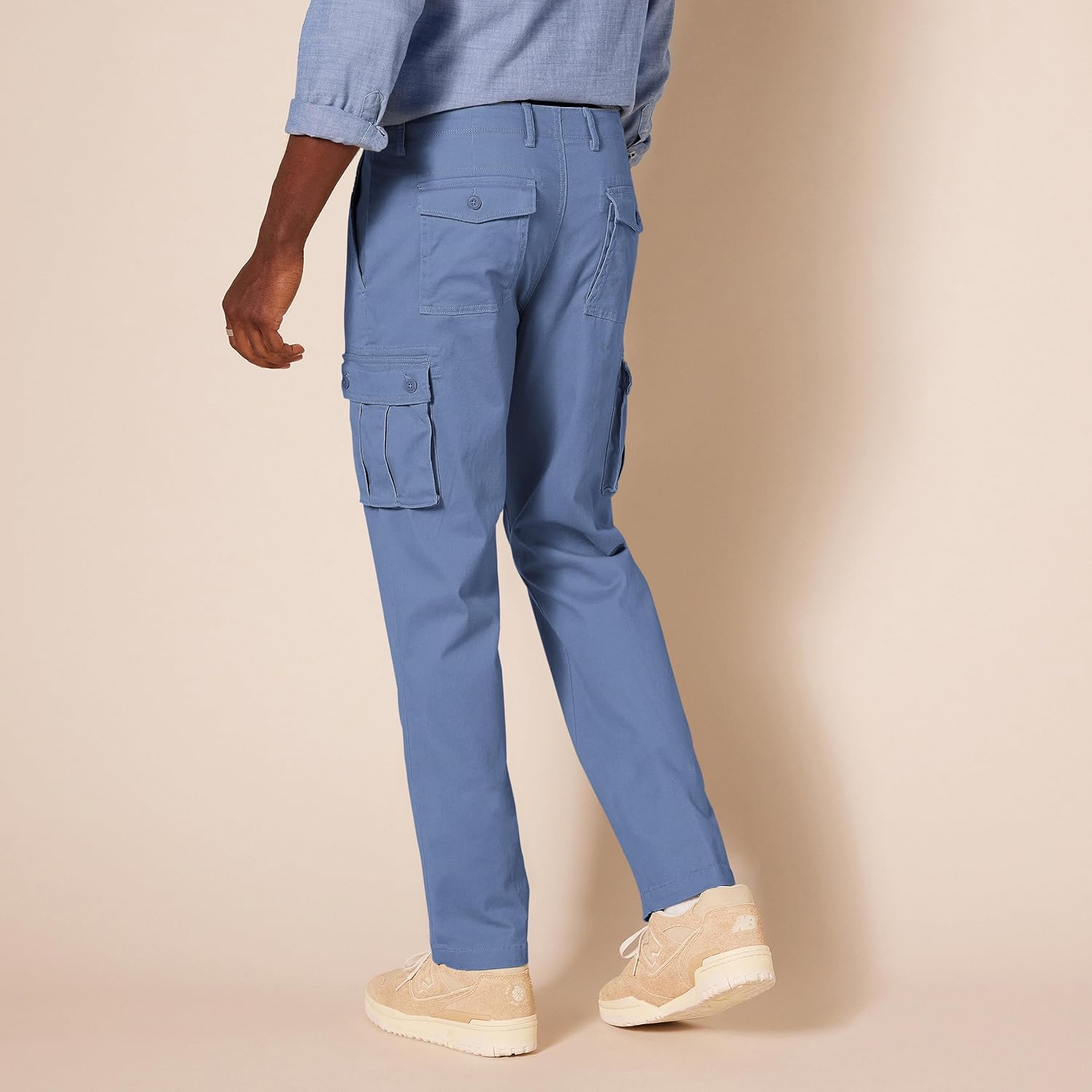Detalle 2 de Amazon Essentials men’s straight fit stretch cargo work trousers (big & tall)