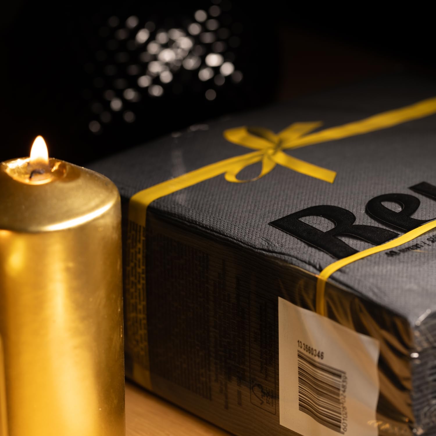 Detalle de Renova 200073377 – czarne serwetki papierowe 39 × 39 cm, 2-warstwowe