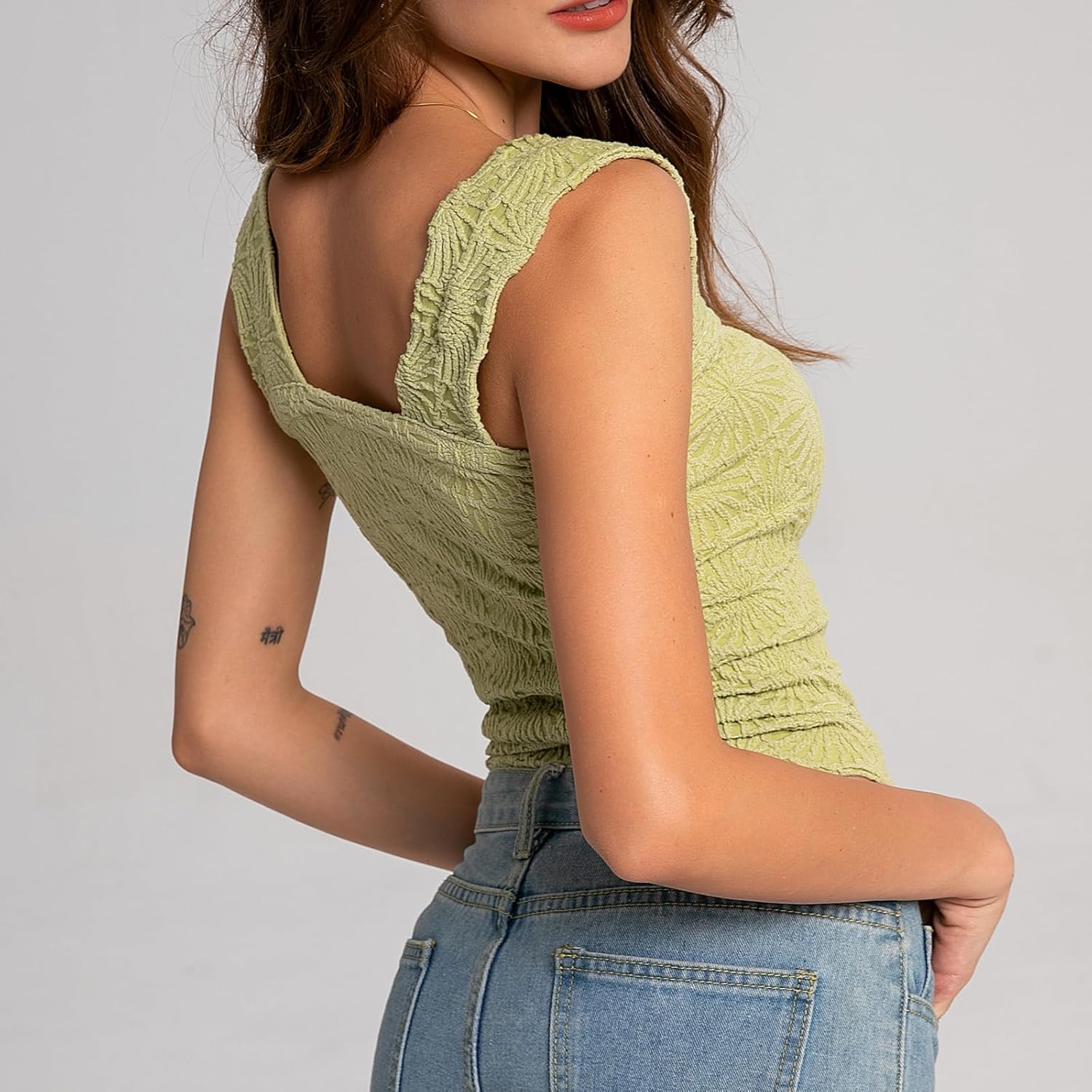 Thumbnail 3 de Women’s Square Neck Wide Strap Crop Tank Tops with 3D Flower Embroidery & Lettuce Trim