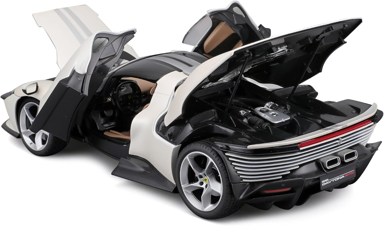 Detalle 2 de Bburago Signature Serie Daytona SP3 1:18 – Weiß, detailliertes 1:18 Metallspritzguss-Sammlerauto