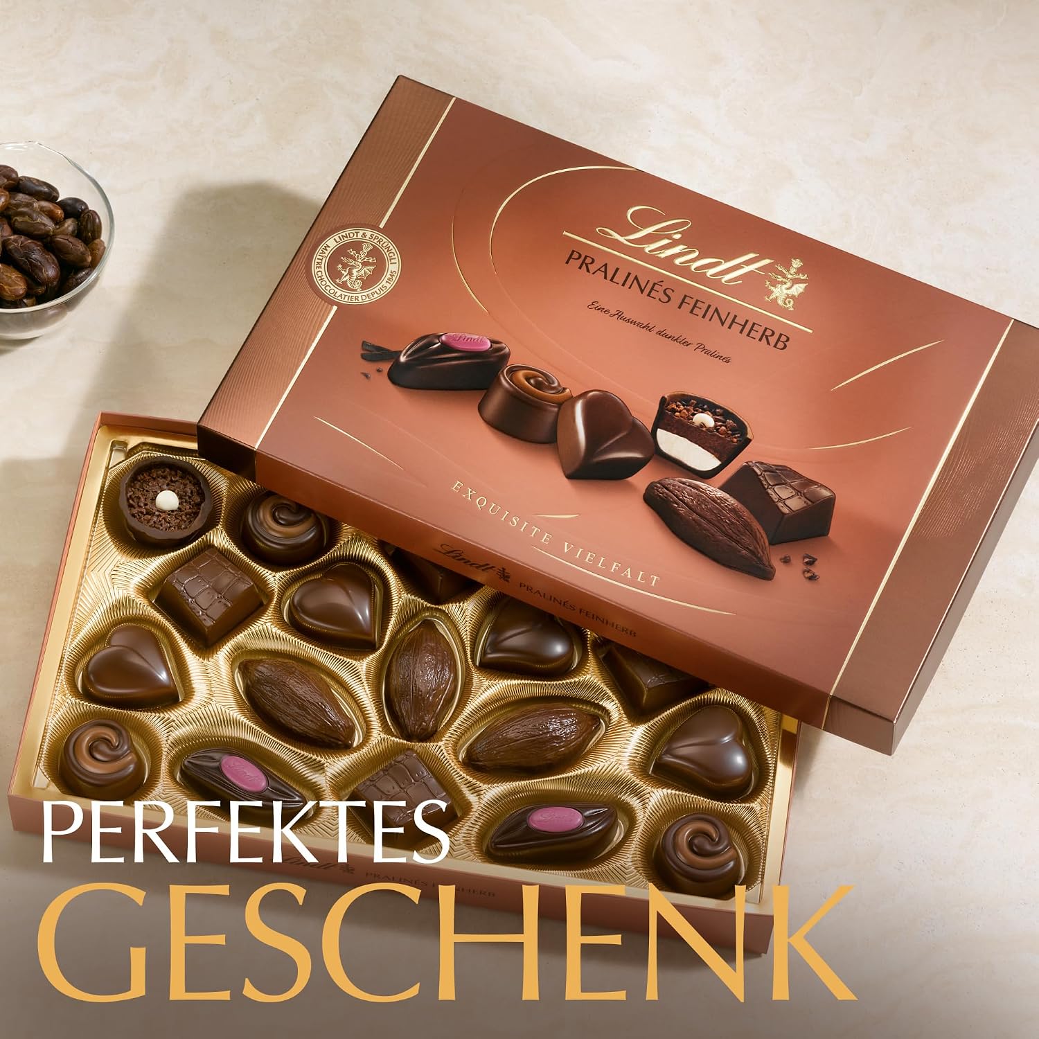 Detalle de Lindt Pralinés Noirs Feinherb Schachtel 200 g