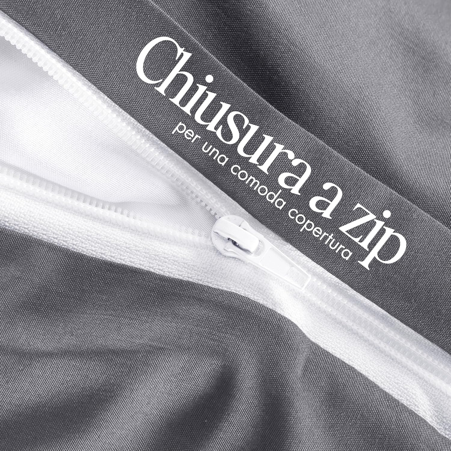 Detalle 2 de Utopia Bedding set copripiumino 3 pezzi (una piazza e mezza) in microfibra 200x200 cm + federe 50x75 cm grigio