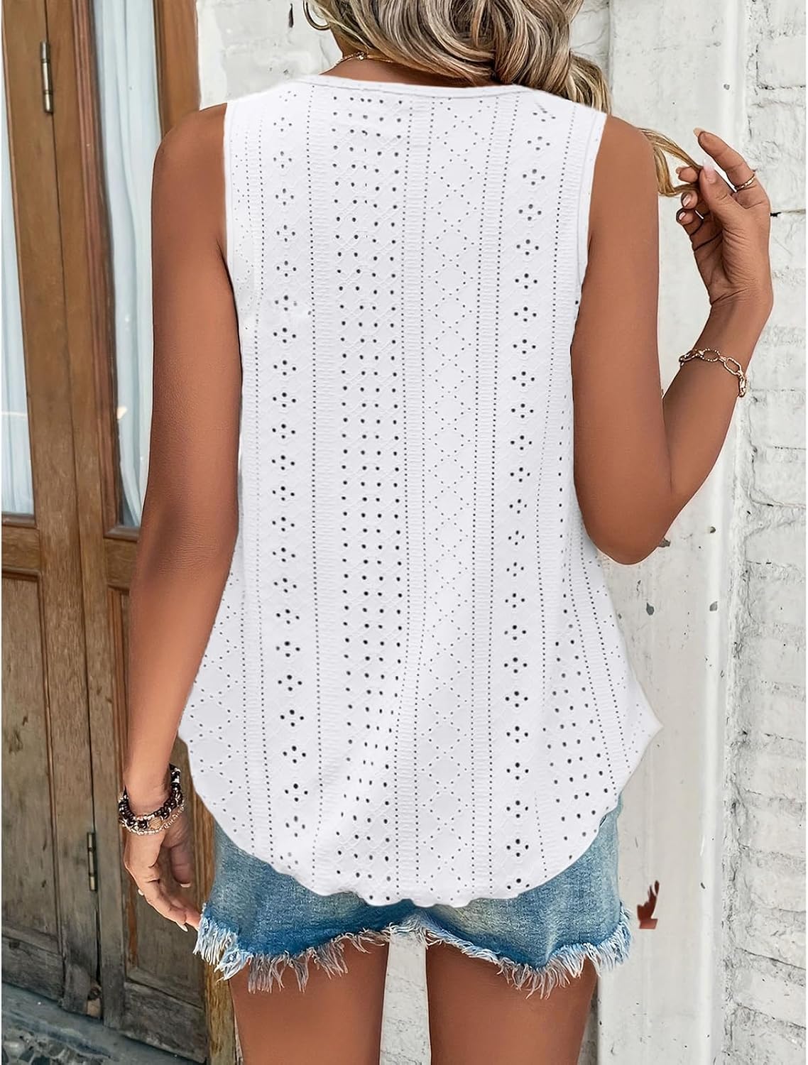 Detalle de SEDEX Women's Loose Fit Tank Top: Sleeveless Vest with Eyelet Embroidery