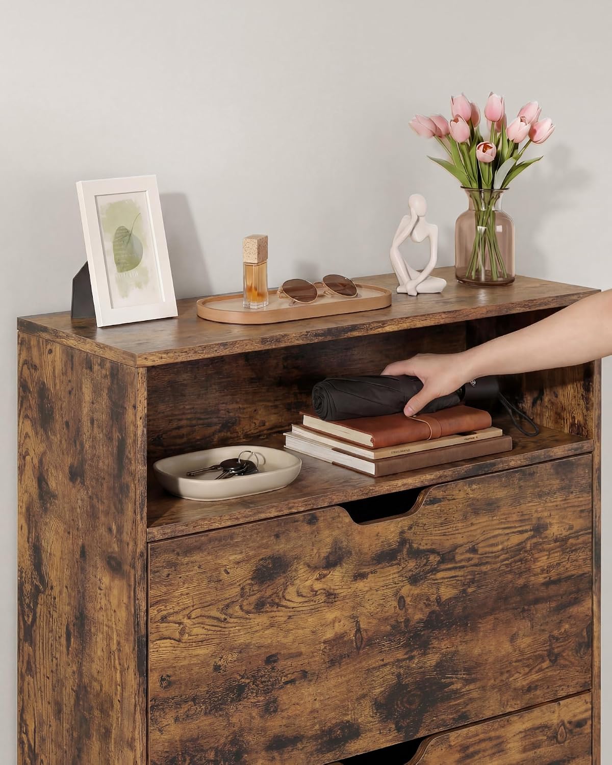 Thumbnail 6 de VASAGLE LBC048B01 Shoe Cabinet with Hinged Doors and Adjustable Dividers
