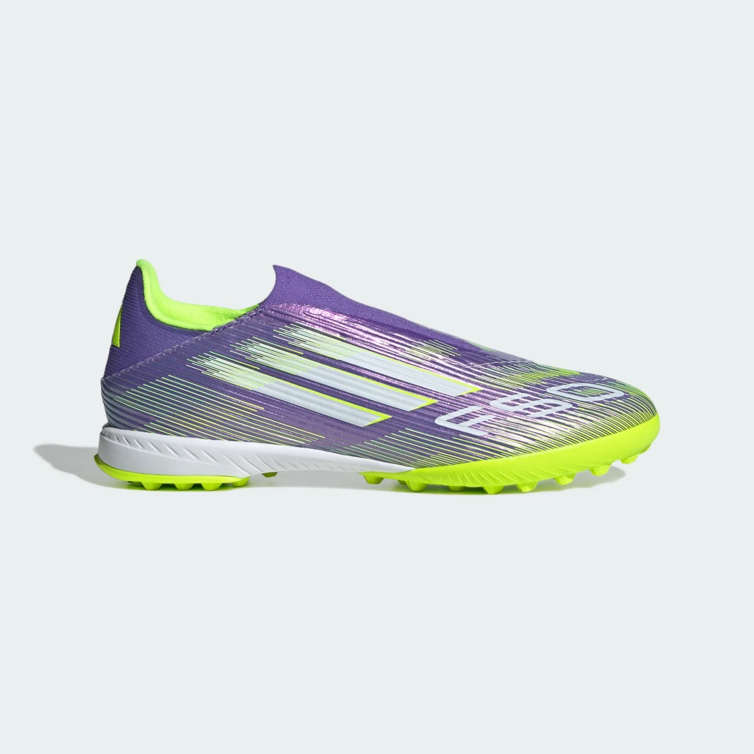 Thumbnail 1 de adidas F50 League Laceless moqueta en violeta: zapatilla de fútbol sin cordones