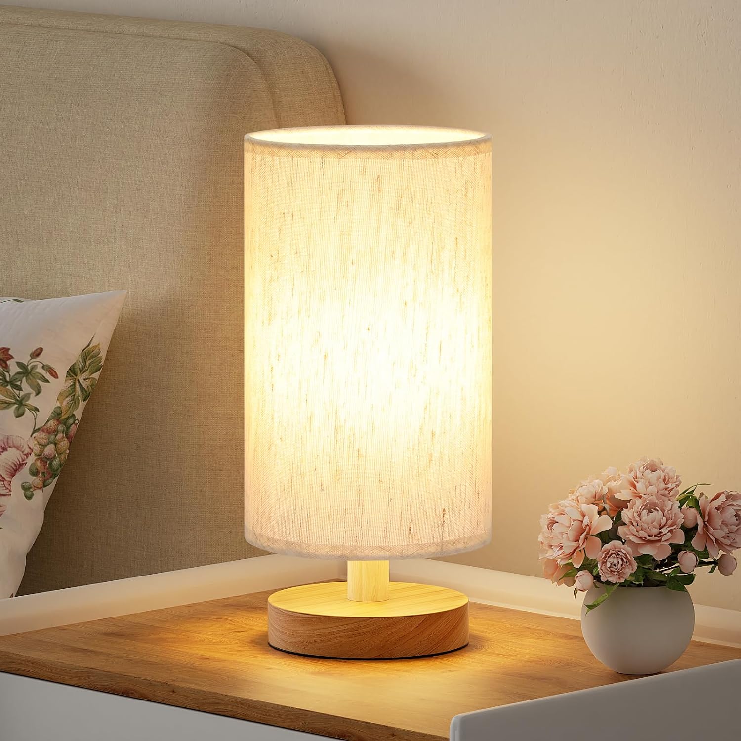 Detalle de Fenmzee yuan20-1 9-Inch Table Lamp with Linen Shade and 3000K LED Bulb