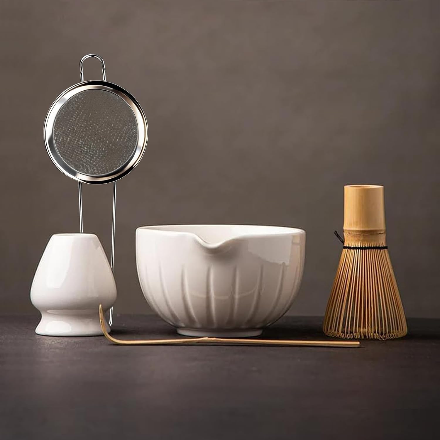 Detalle de TANG PIN Matcha Set, 15 oz Porcelain Bowl with Bamboo Whisk