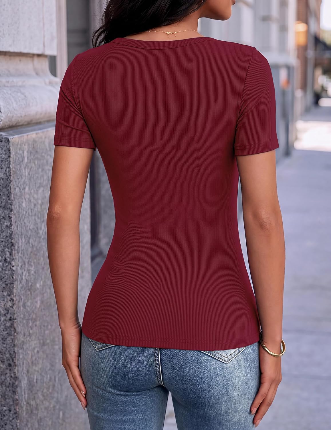 Detalle 2 de Zeagoo Women's Ribbed Knit V-Neck T-Shirt, Slim Fit, Short Sleeve