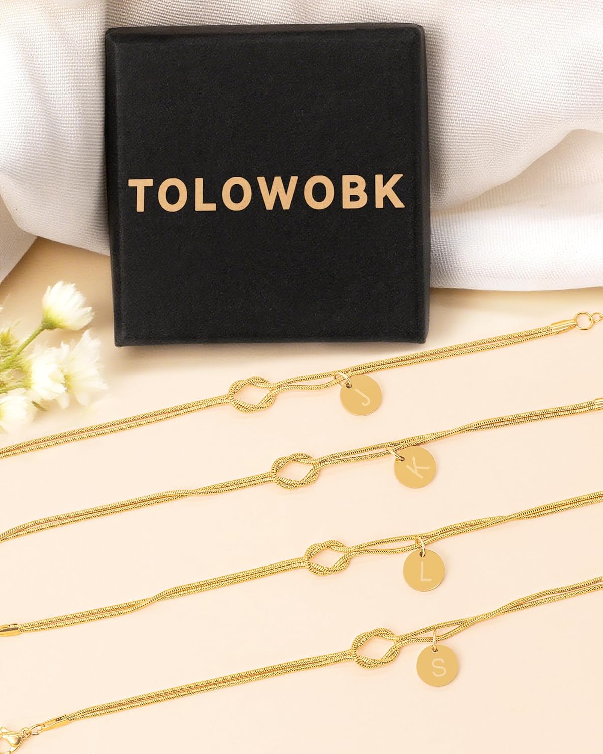 Thumbnail 6 de TOLOWOBK gold initial bracelet with infinity love knot design (18K gold plated 316L stainless steel)