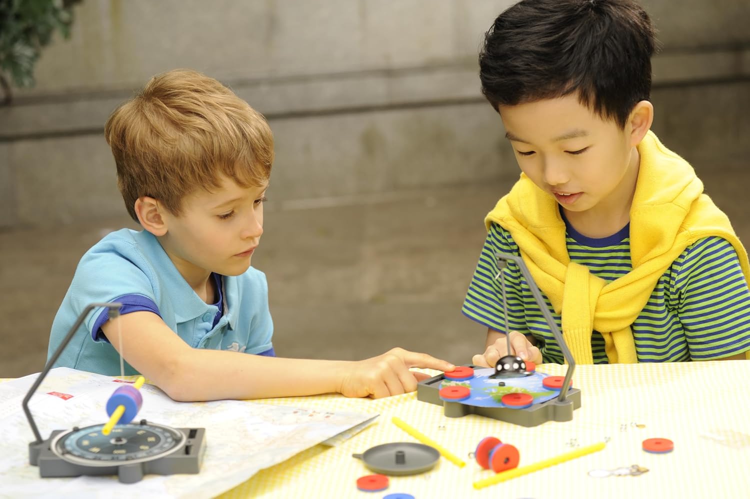 Detalle de Magneti Anti-gravitazionali 4M 00-03299 – Kit educativo per esplorare il magnetismo (età 8+)
