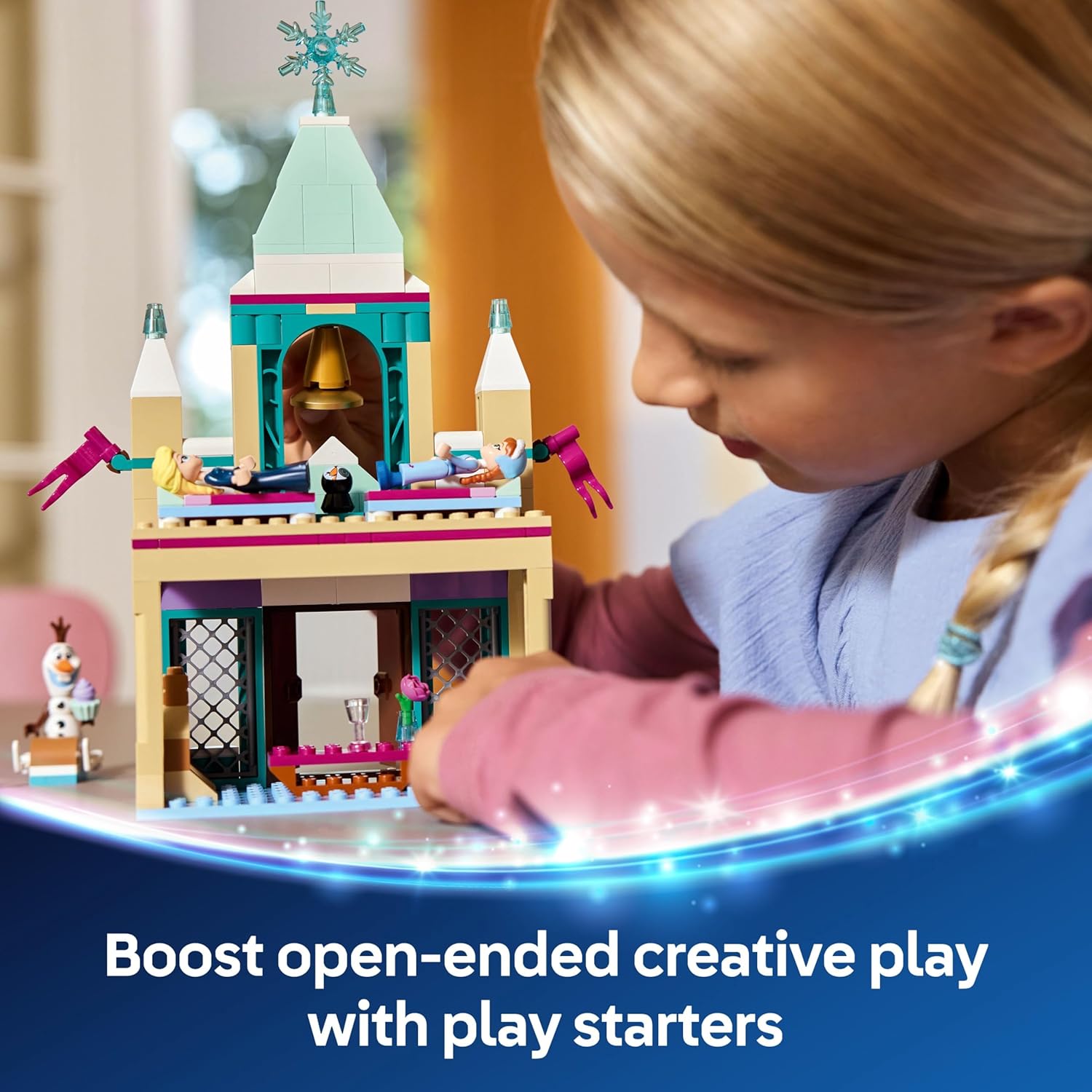 Detalle 2 de LEGO Disney Princess Arendelle Frozen Castle Toy (43265) – Anna & Elsa Mini Dolls with Olaf and Penguin Figures