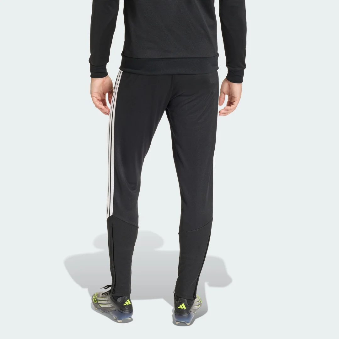 Detalle 2 de Pantalón de entrenamiento Tiro 26 League de Adidas – color negro