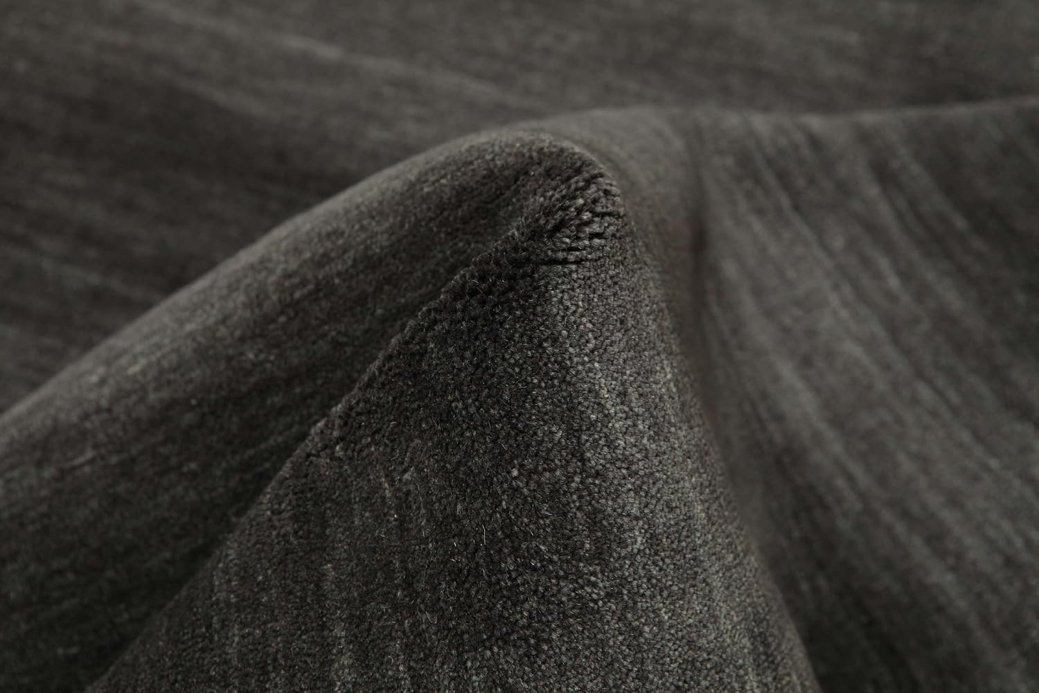 Detalle de RugVista Handloom fringes rug, 200 x 300 cm, black/grey, medium pile
