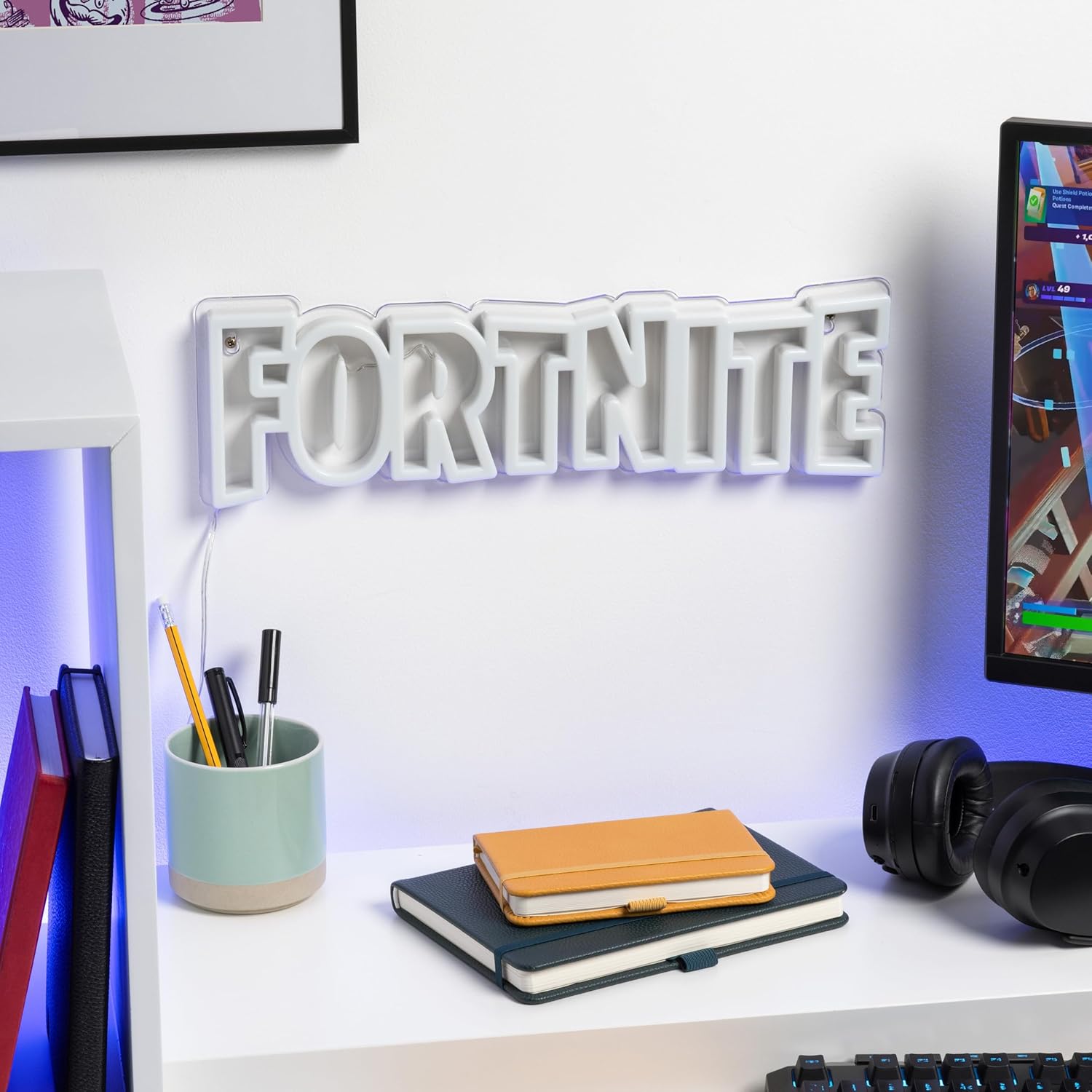 Detalle de Paladone Fortnite Logo LED Neon Wall Light – Official Licensed Gaming Lamp (40cm, USB Powered)