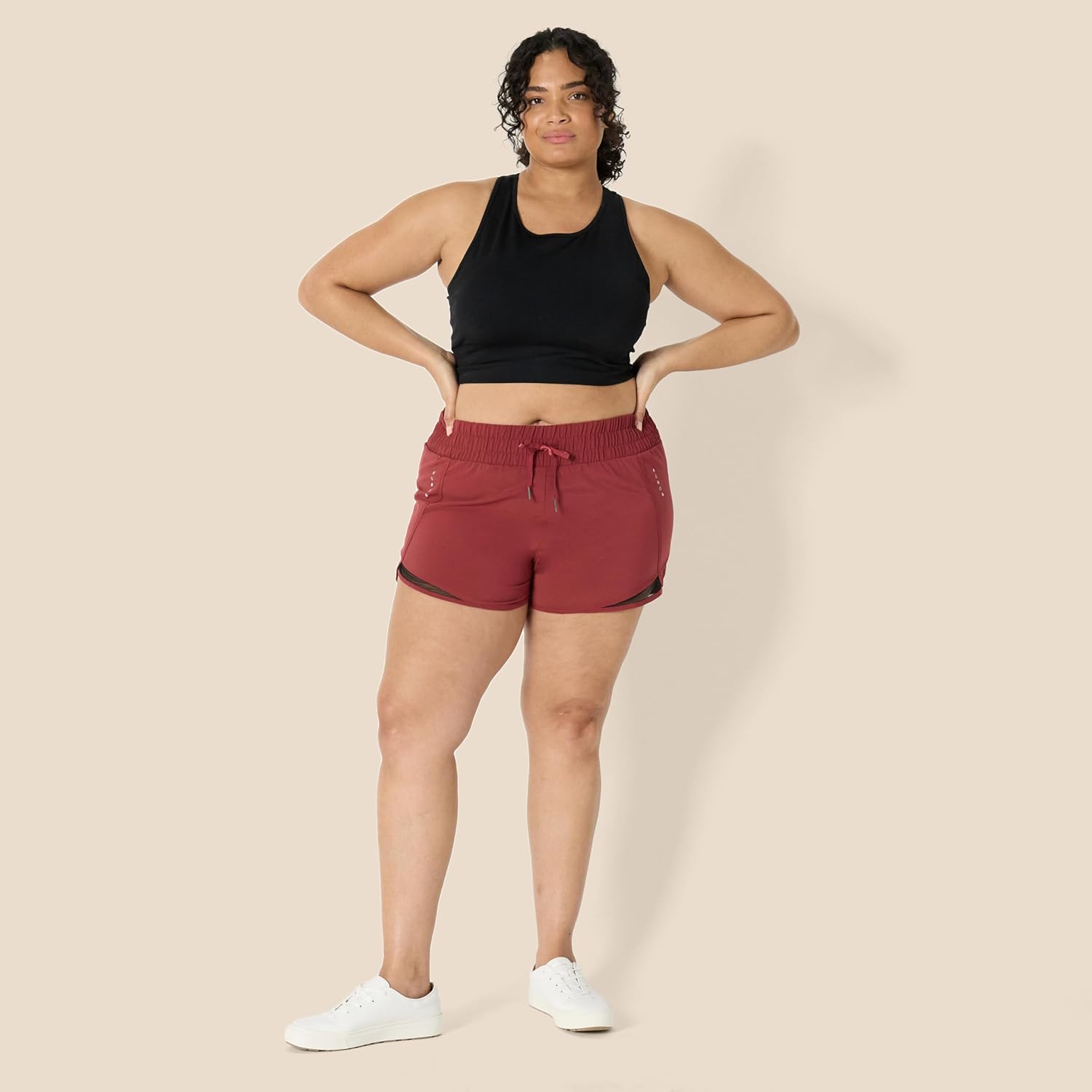 Thumbnail 6 de Amazon Essentials Women's Regular-Fit Athletic Ruched Waistband Woven Running Shorts