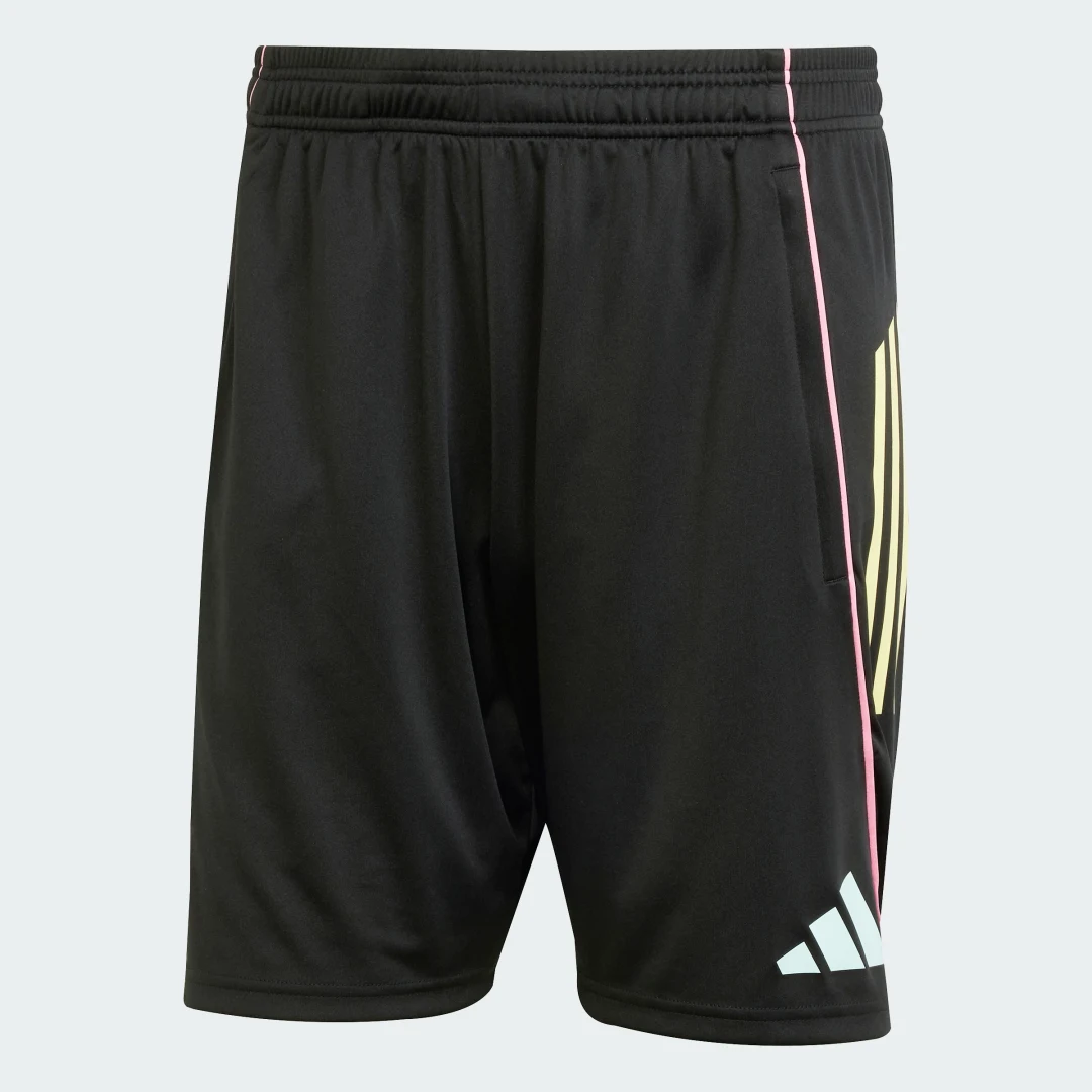 Detalle de Pantalón corto de entrenamiento Juventus Tiro 25 Competition de Adidas