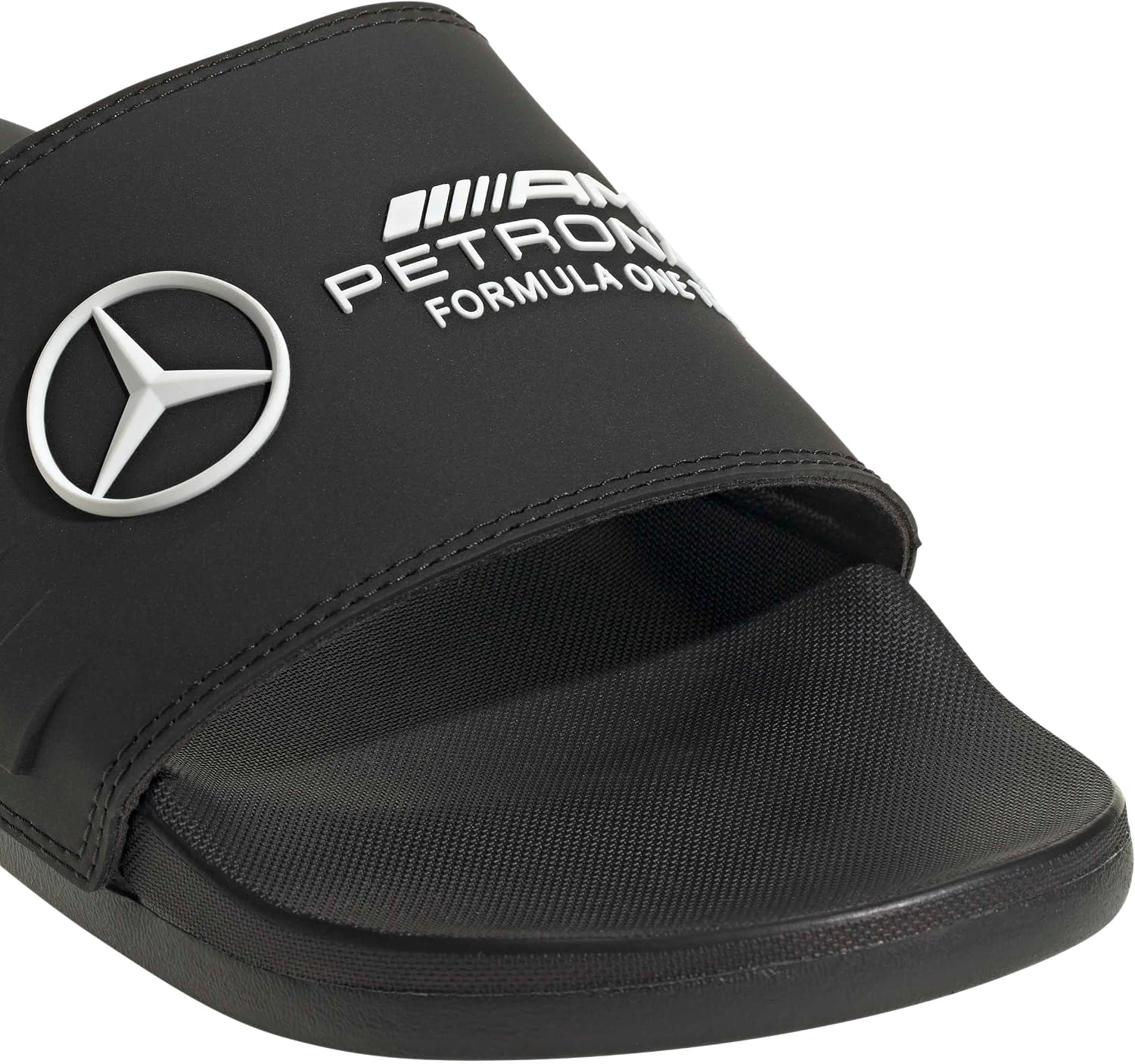 Detalle de Adidas Ciabatte Mercedes - AMG Petronas F1 adilette Comfort: stile e comfort per la casa
