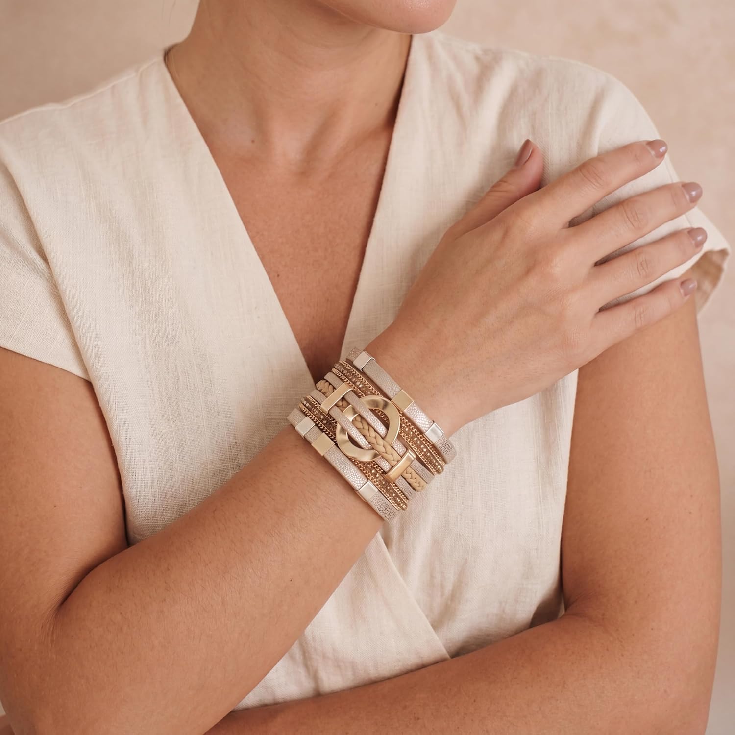 Detalle 2 de Edoneery Leather Wrap Bracelet, 7.67-Inch Cuff