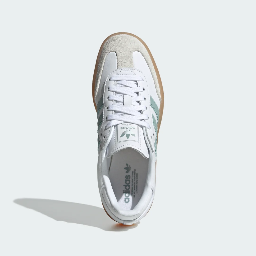 Detalle de Zapatilla Sambae de Adidas – comodidad y estilo en color blanco