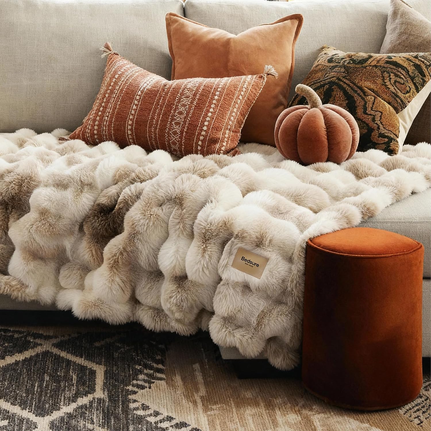 Detalle 2 de Bedsure Faux Fur Blanket, 60" x 80