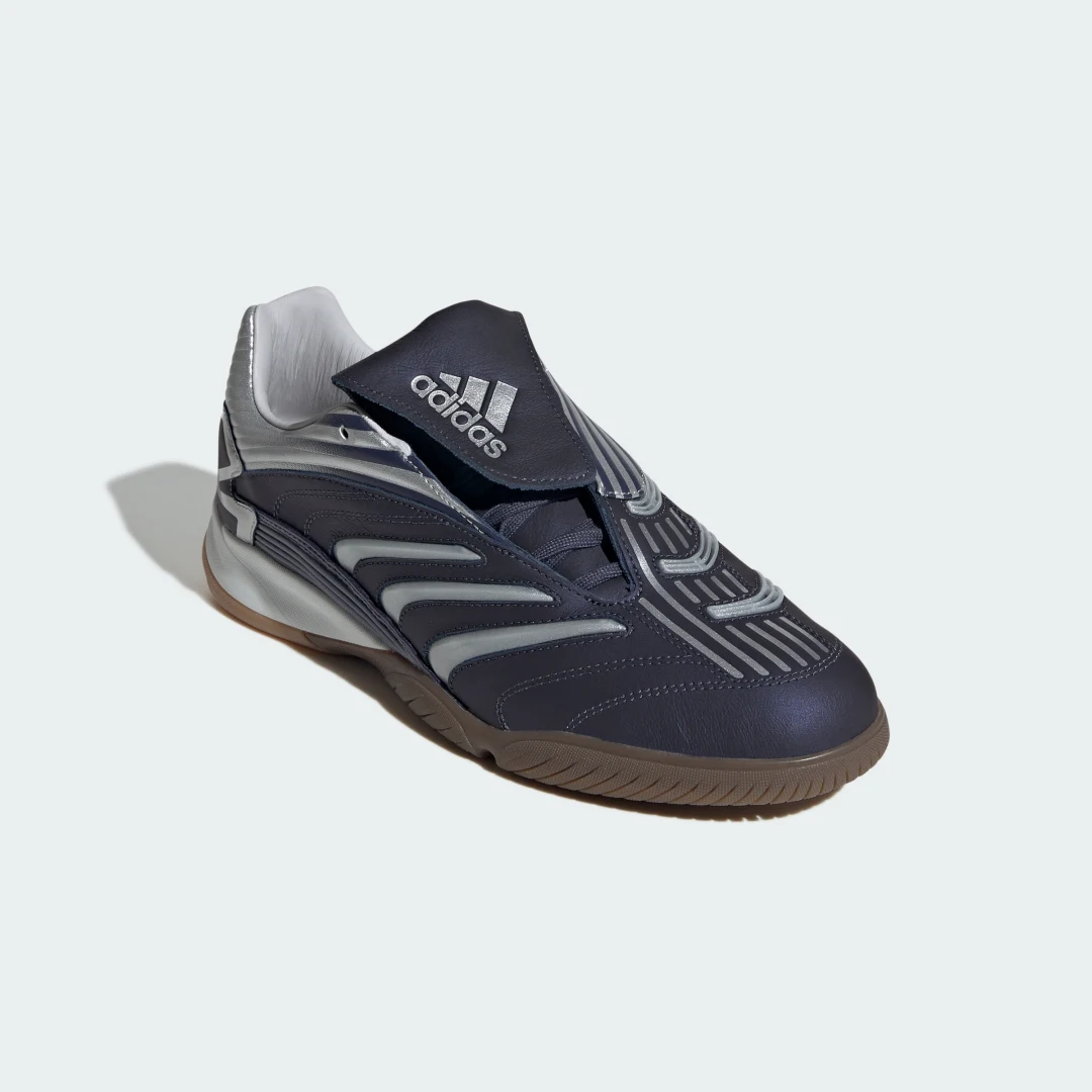 Detalle 2 de Zapatilla Predator Sala de Adidas, color Azul – ideal para fútbol sala indoor