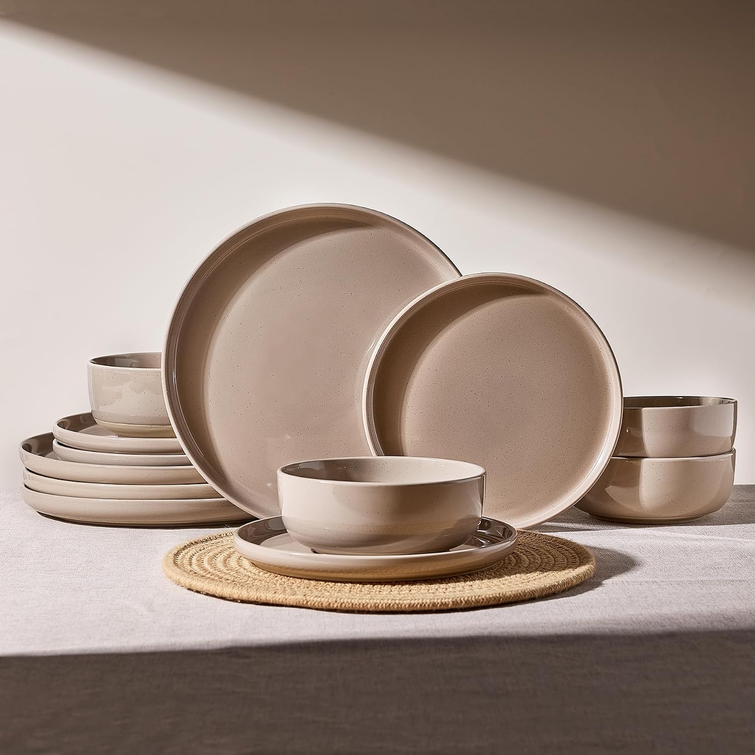 Detalle de Famiware Milkyway Dinnerware Set for 4 🥣