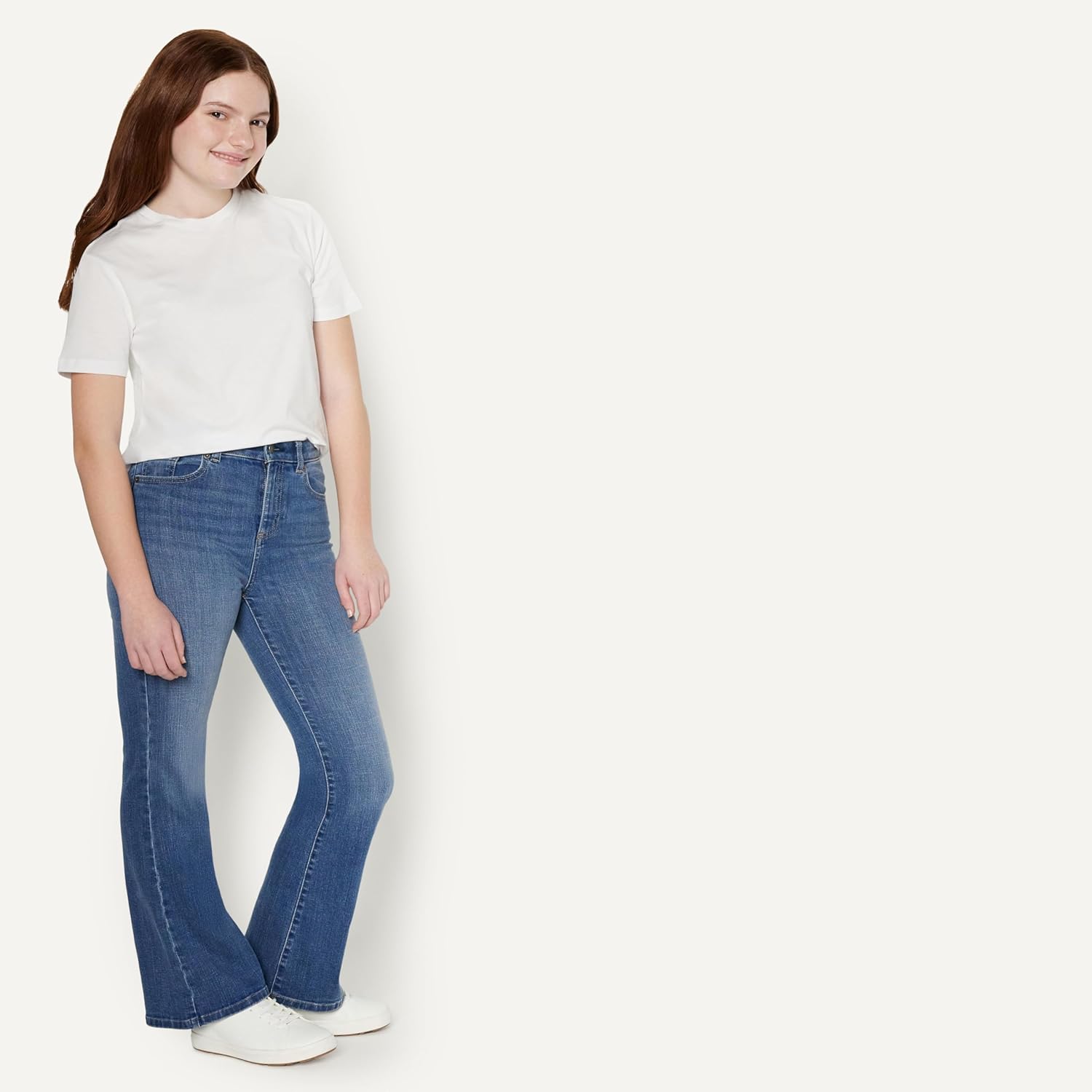Thumbnail 1 de Amazon Essentials Girls' High Stretch High-Rise Flare Jeans