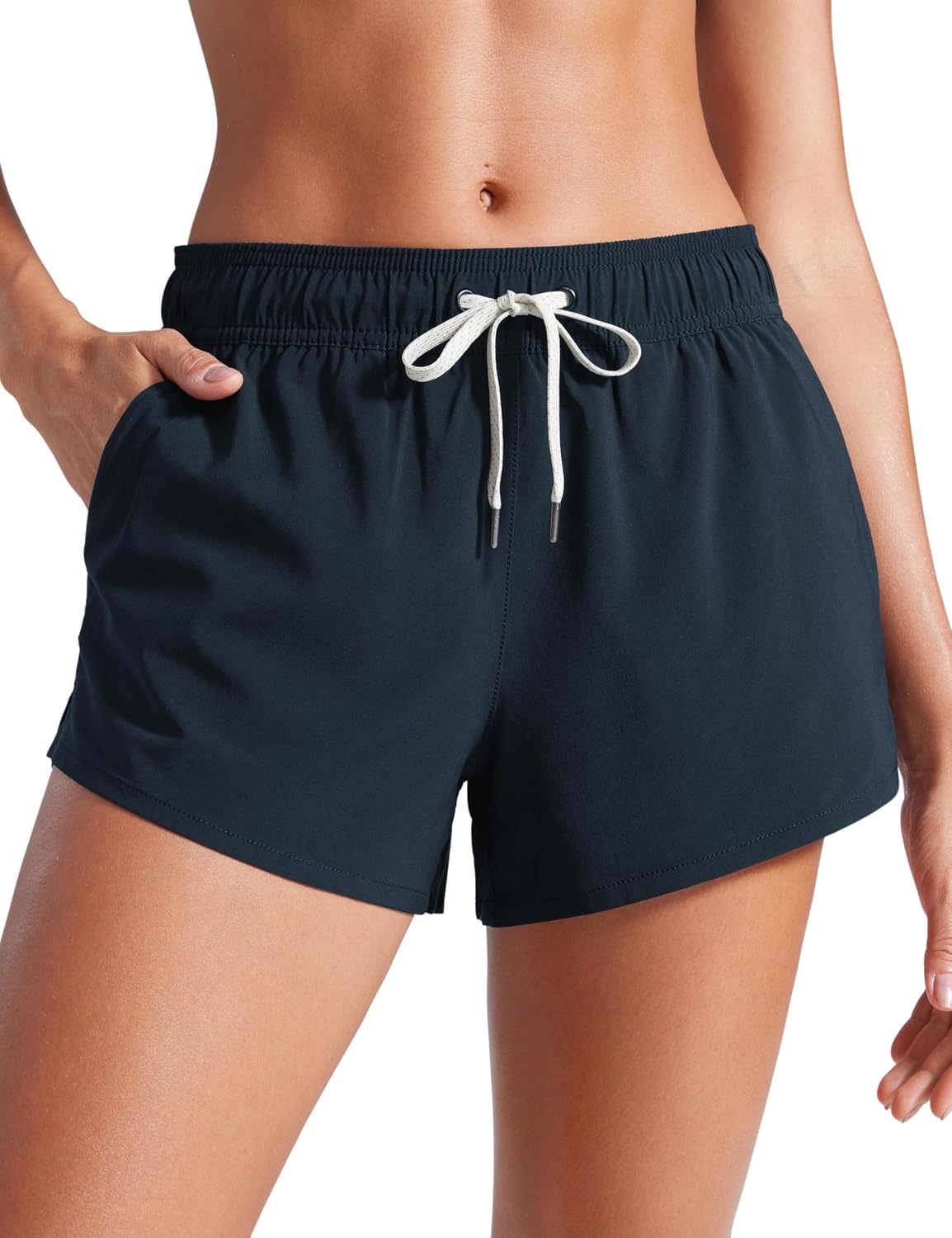 Detalle 2 de Short de bain femme CRZ YOGA 3" à fente latérale, séchage rapide et doublure