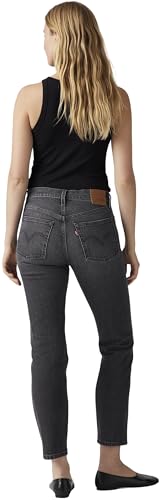 Detalle de Levi's 501 Crop para mujer Long Live The Queen (27W/28L) – corte icónico en versión cropped