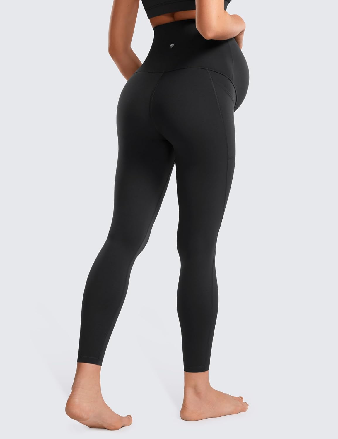 Detalle de CRZ YOGA Butterluxe 25'' Maternity Leggings with Pockets – Over The Belly