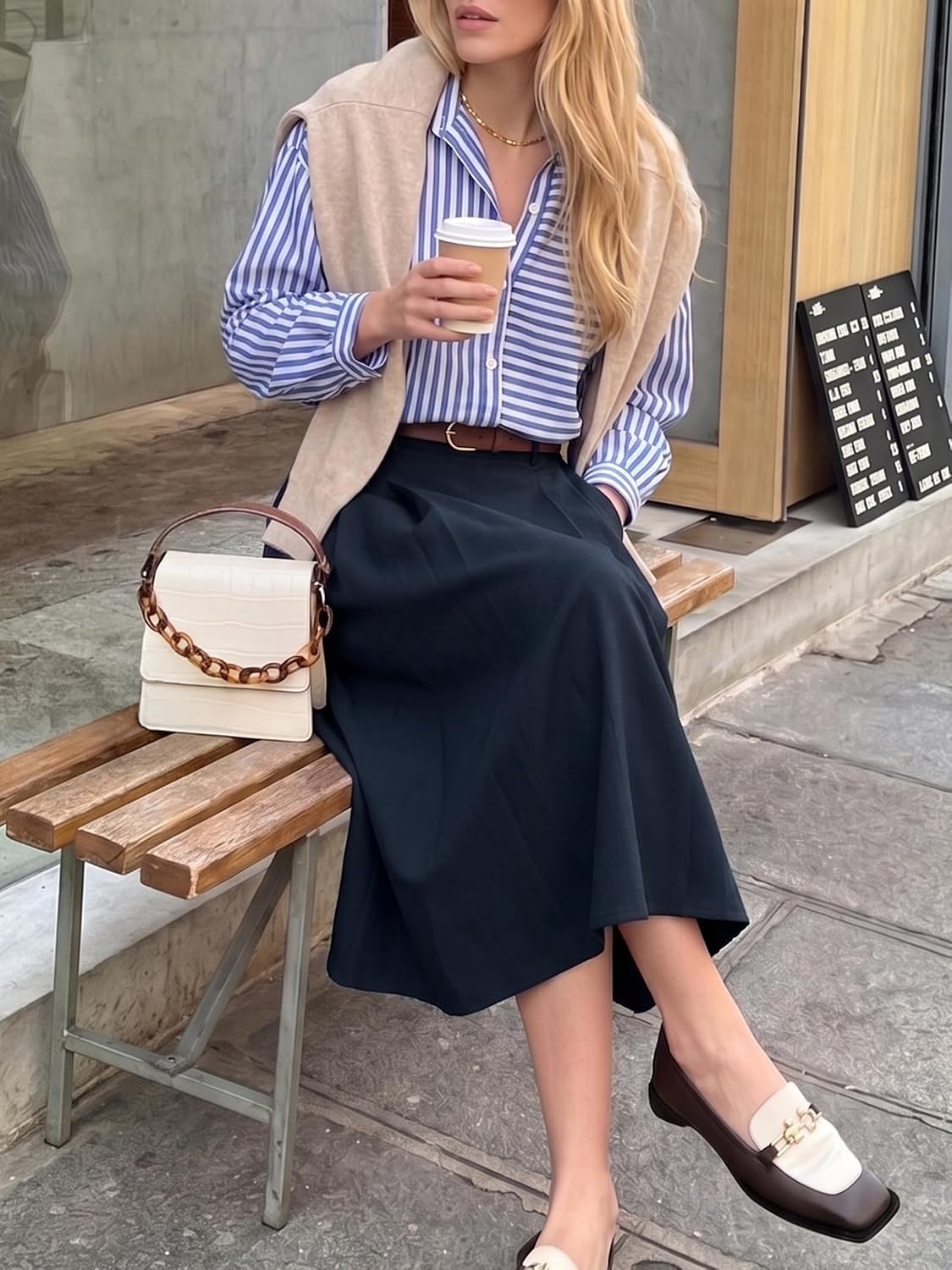 Detalle de Casly Lamiit A-Line Midi Skirt