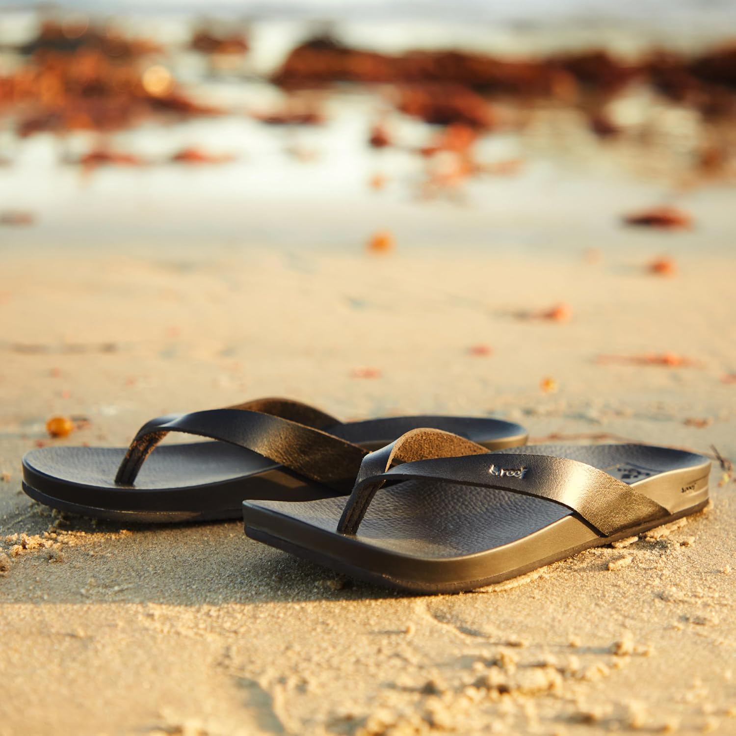 Detalle 2 de REEF Women's Cushion Court Flip Flops