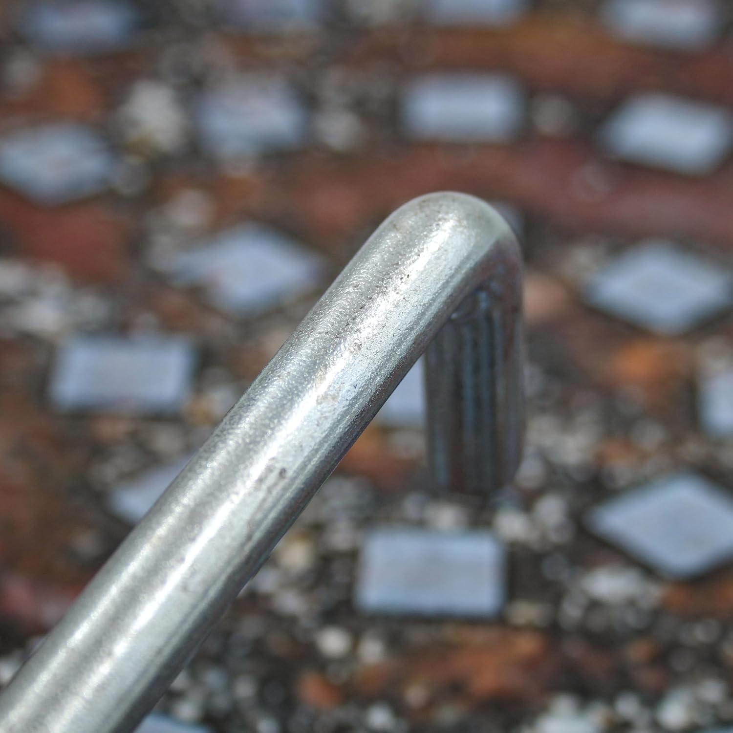 Thumbnail 2 de Faithfull O-Shaped Manhole Keys, 200mm Zinc-Plated Pair with 10mm Ends