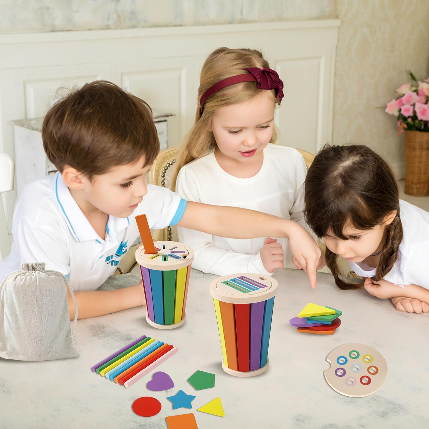 Detalle 2 de CAIXINYI: Set Montessori in legno per abbinamento colori e forme (1–3 anni)