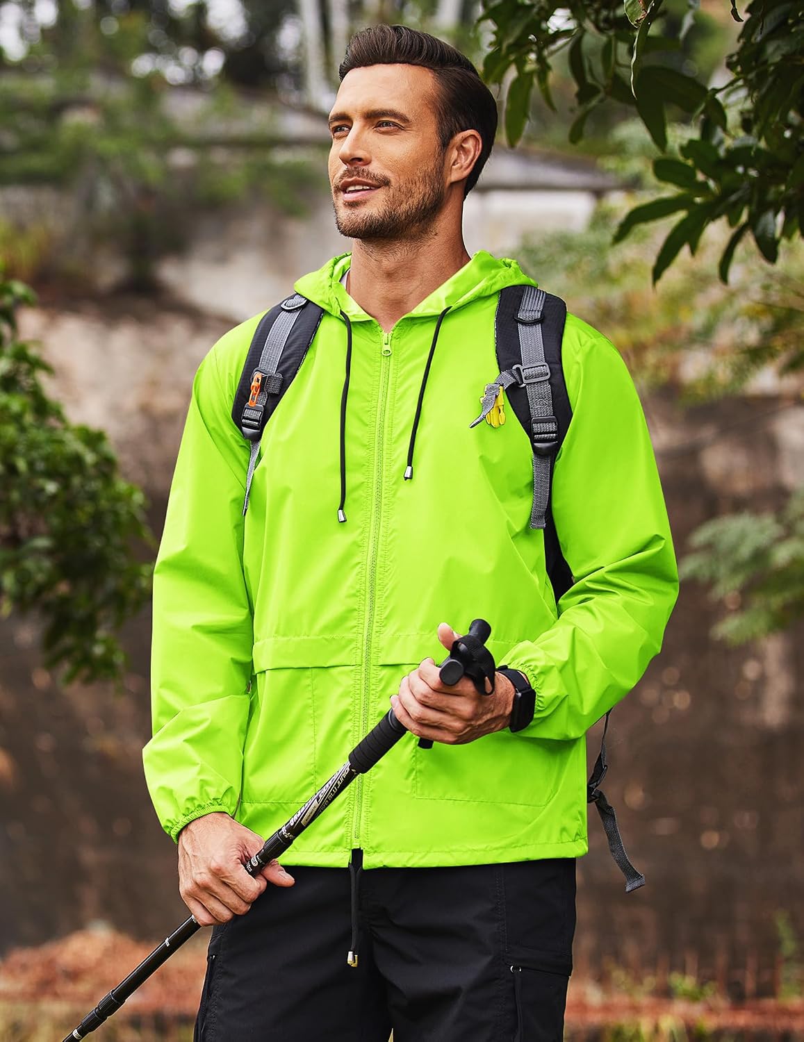 Detalle de COOFANDY Men’s Packable Rain Jacket with Hood — Lightweight Waterproof Raincoat for Travel & Outdoor Use
