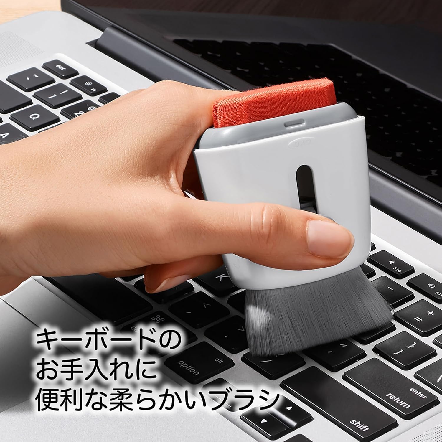 Detalle de OXO オクソー キーボード&液晶クリーナー スライド式ブラシ・マイクロファイバー一体型
