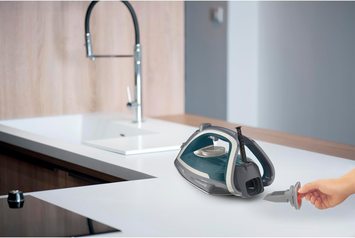 Thumbnail 3 de Tefal Dampfbügeleisen Ultragliss Plus FV6842 – 2800 W mit abnehmbarem Kalk-Kollektor